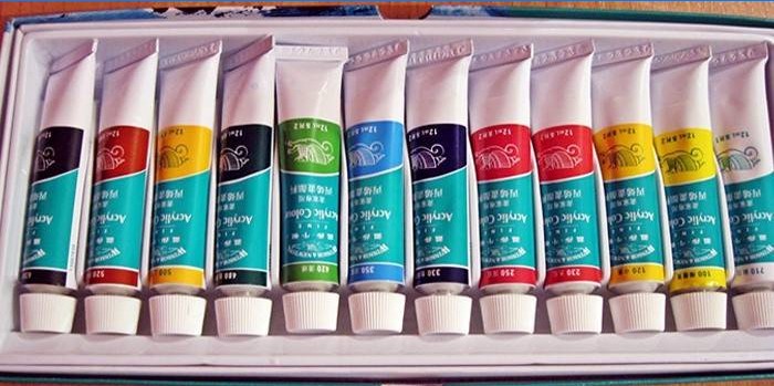 Peintures acryliques