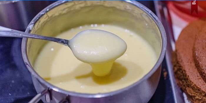 Le processus de fabrication de la crème anglaise