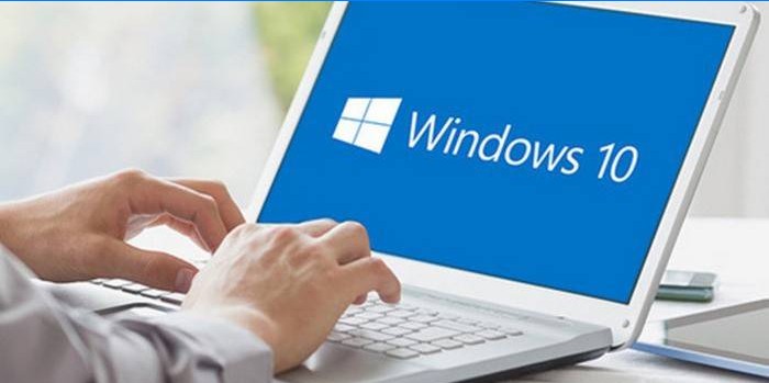 Ordinateur portable avec système d'exploitation Windows 10