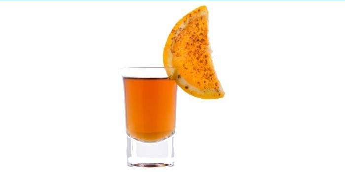 Cocktail au rhum et jus d'orange
