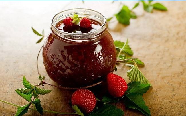 Confiture de fraises pour l'hiver