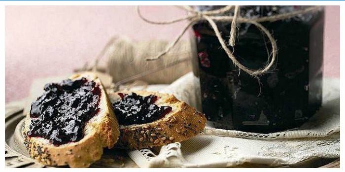 Confiture de cassis
