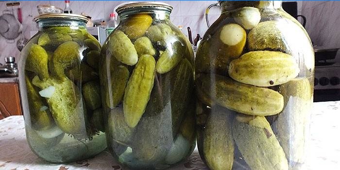 Concombres marinés à l'acide citrique