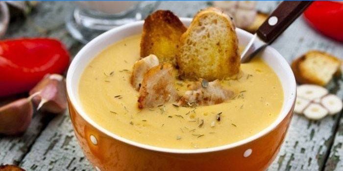 Soupe à la crème de lentilles au poulet