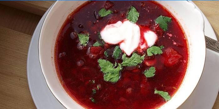 Soupe aux lentilles et aux tomates