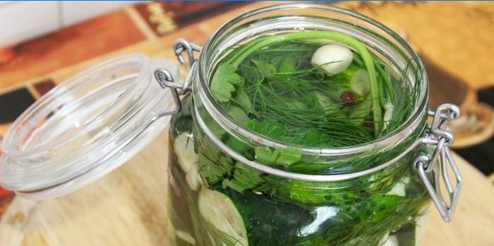 concombres marinés à froid