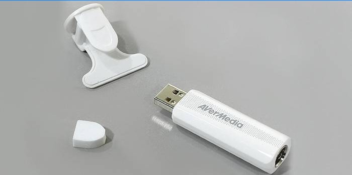 Tuner vidéo USB avec antenne pour ordinateur portable AVerMedia Technologies TD310