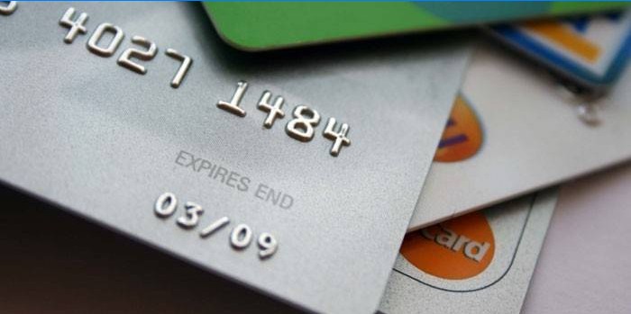 Cartes de débit Visa et Master Card