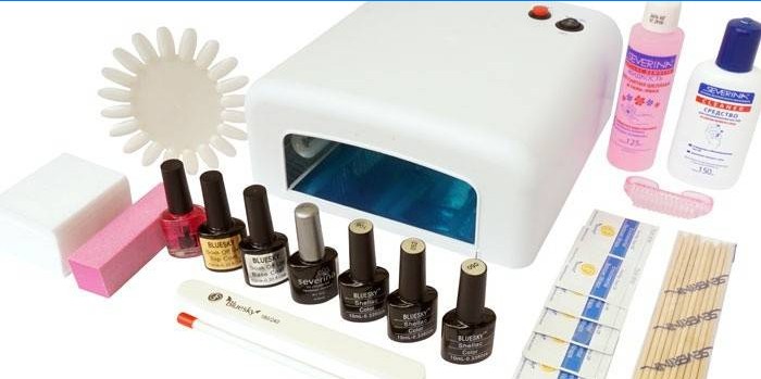Set pour appliquer la gomme laque sur les ongles