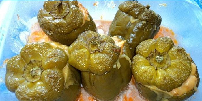 Poivrons de poulet cuits