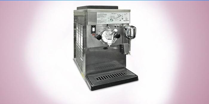 Le dispositif pour faire des laits frappés