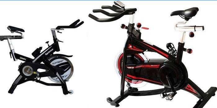 Deux modèles de vélos d'exercice à inertie