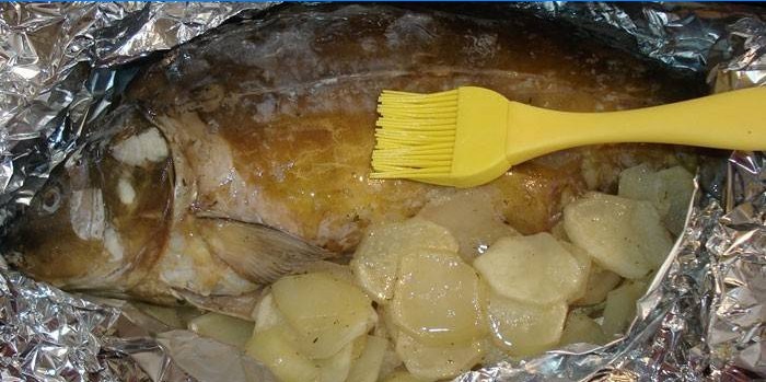 Comment graisser un poisson avant la cuisson