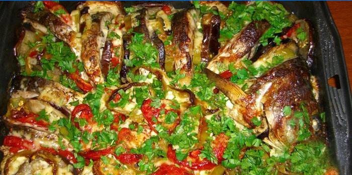 Plat de poisson et de légumes