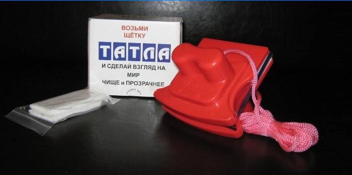 Brosse aimantée Tatla et emballage