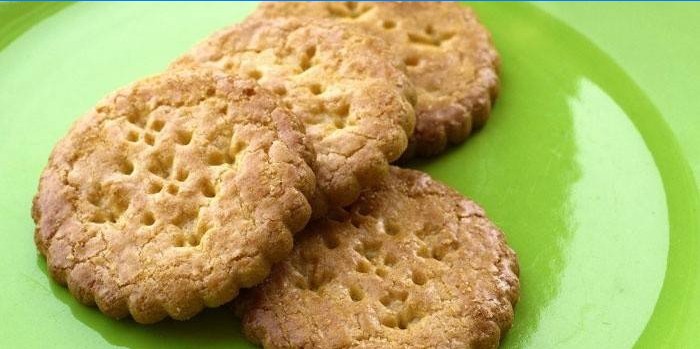 Biscuits sablés sur une assiette