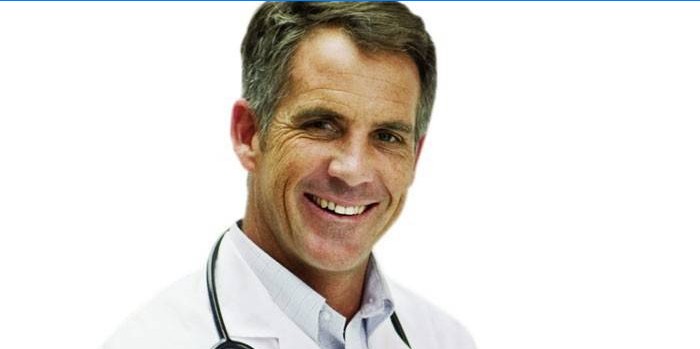 Médecin de sexe masculin
