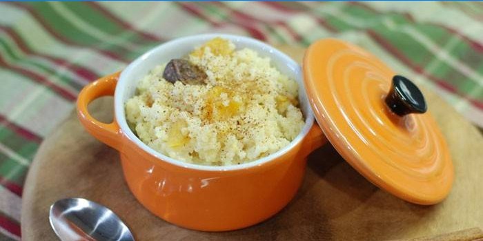 Bouillie de potiron et de riz en pot