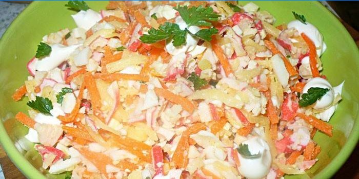 Salade de carottes coréenne aux bâtonnets de crabe