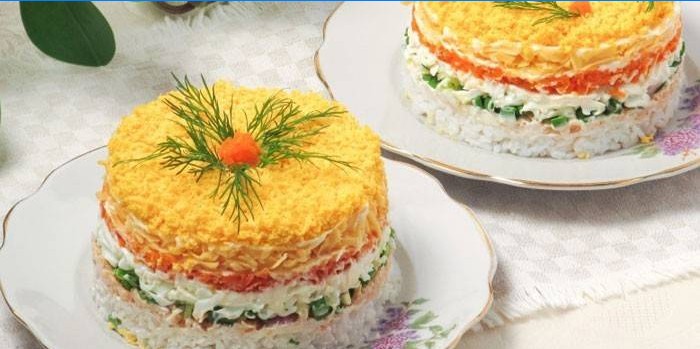 Salade de poisson en couches