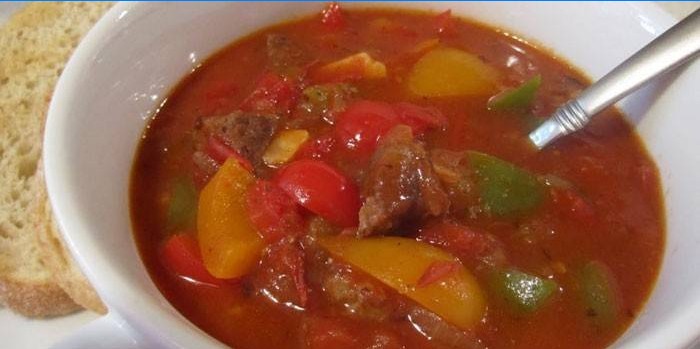 Soupe de tomate au boeuf