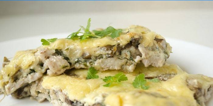 Porc sous champignon et capuchon de fromage