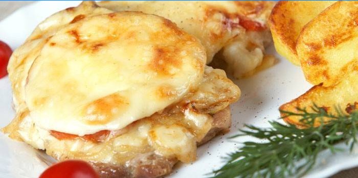 Porc frit à la tomate
