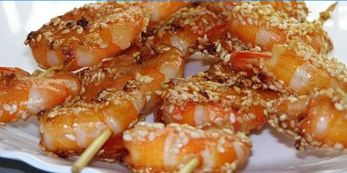Brochettes de crevettes avec glaçage au miel