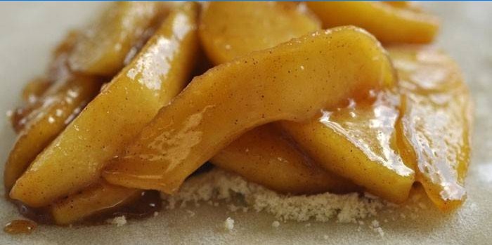 Tranches de pomme et de cannelle caramélisées