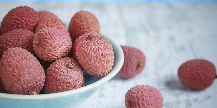 Litchi sur une plaque