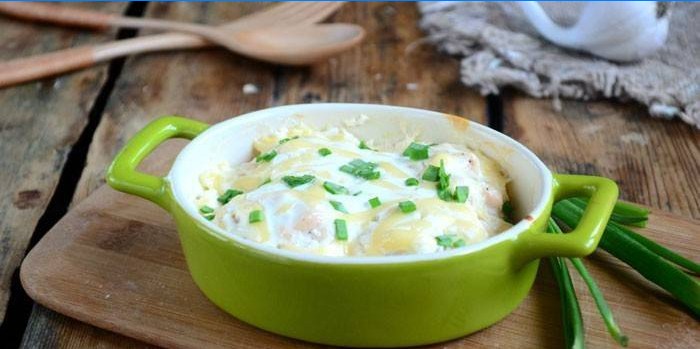 Poitrines de poulet au four avec sauce à la crème