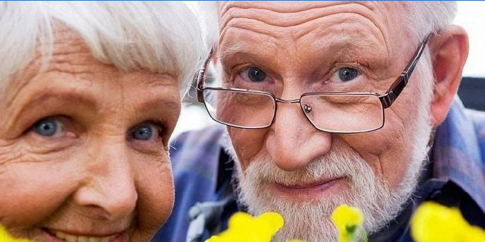 Vieil homme et femme