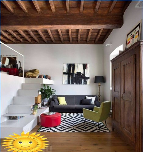 Mezzanine dans une pièce à haut plafond