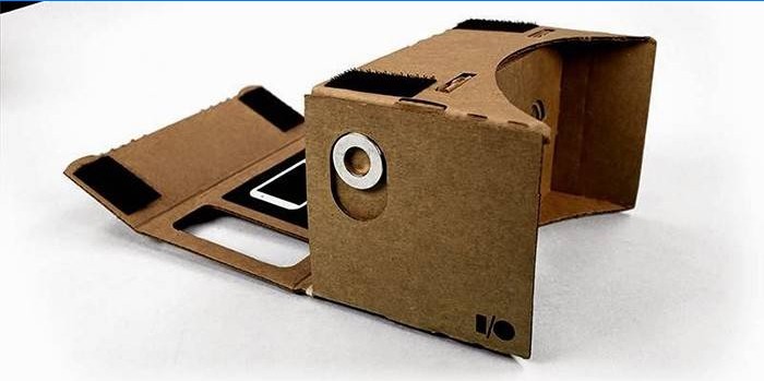 Lunettes de réalité augmentée en carton Google
