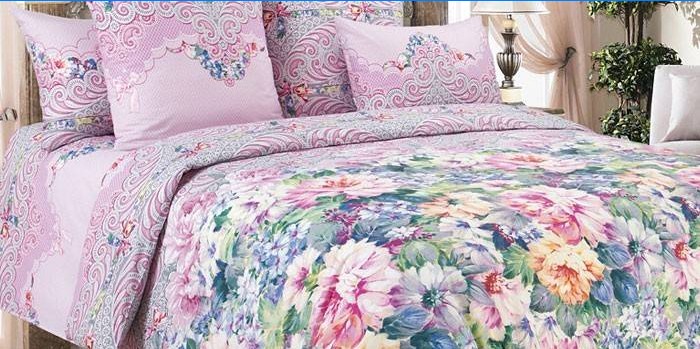 Un ensemble de linge de lit