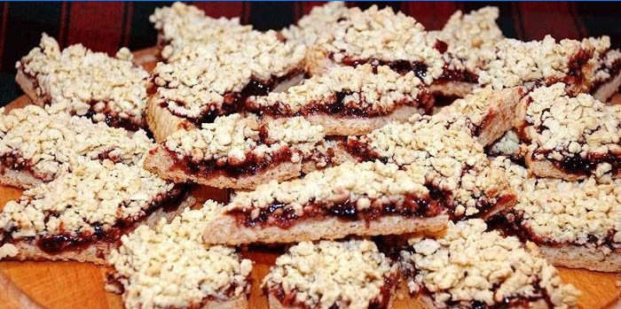 Gâteau sablé râpé à la confiture