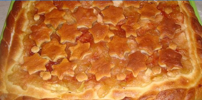 Tarte feuilletée à la confiture de fraise