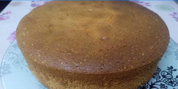 Grand gâteau éponge en mousseline à la vanille