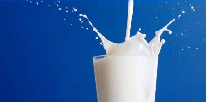 Lait dans un verre
