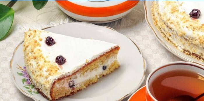 Tranche de gâteau à la crème sure