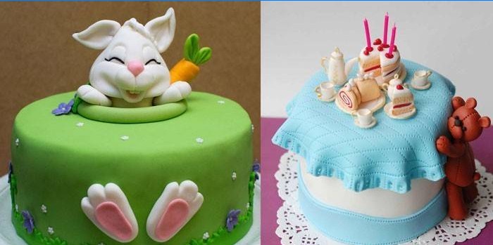 Gâteaux de bébé enrobés avec des figures de mastic