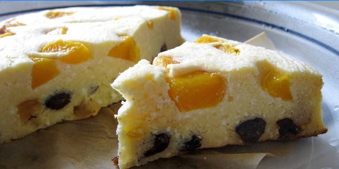 Casserole de fromage cottage aux fruits frais