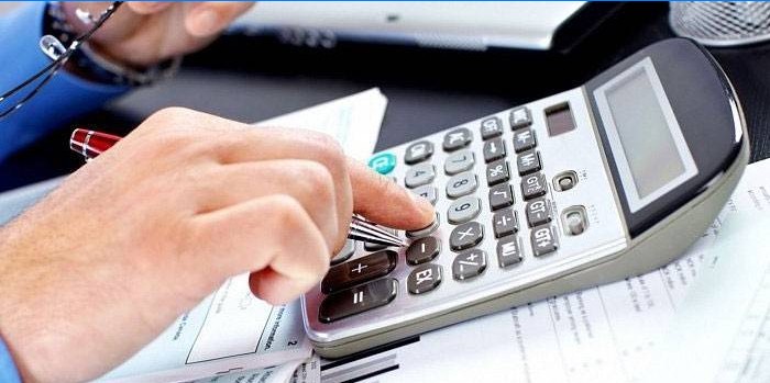 L'homme fait des calculs