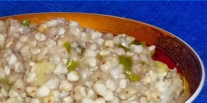 Bouillie de sarrasin vert