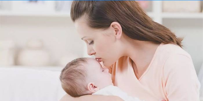 Femme bébé