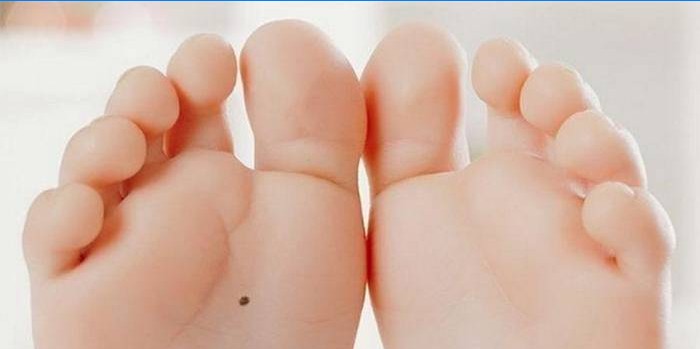 Aux pieds