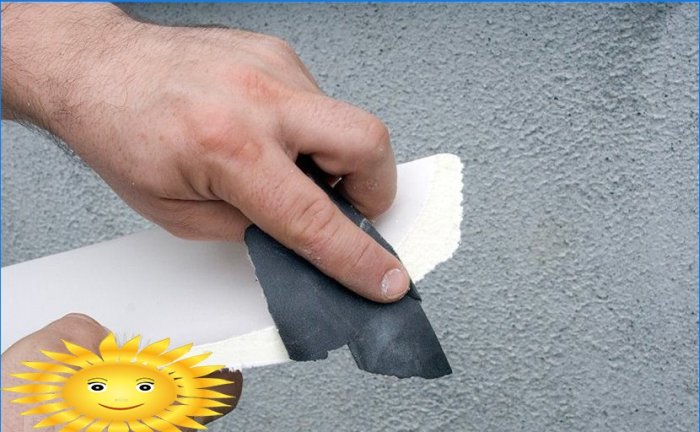 Comment couper les coins: coupez correctement les plinthes de plafond et de sol