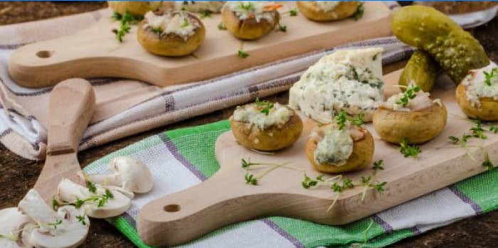 Champignons farcis au chèvre et au thym