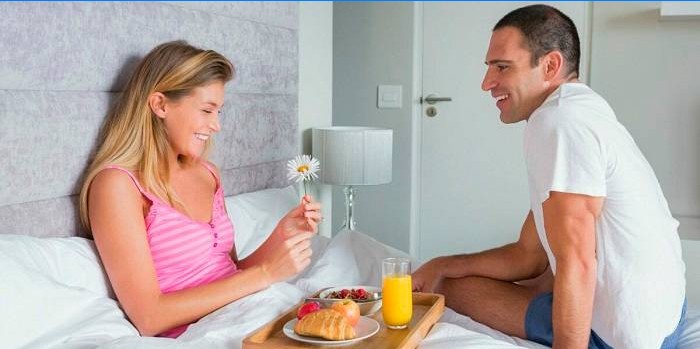 Petit déjeuner au lit