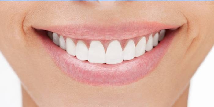 Belles dents blanches